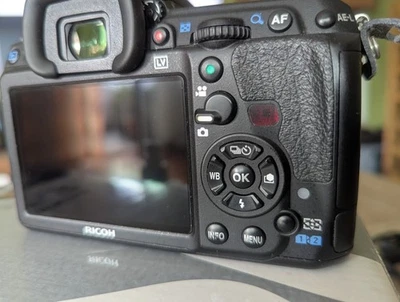 PENTAX K-3 DSLR-Kamera (Nur Gehäuse) - Bild 1 von 4