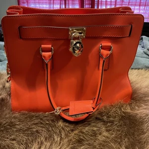 michael kors large hamilton handbag. Orange. Authentic. Chain strap. Lock & Key - Picture 1 of 24