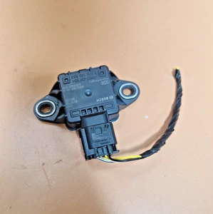 TESLA MODEL S ACCELERATION YAW RATE SENSOR 6006369-00-A OEM L9 - Picture 1 of 3