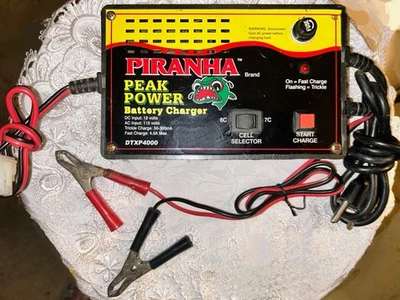 Duratrax Piranha Peak Power DTXP4000 RC Battery Fast/Trickle Charger - Image 1 of 2