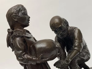 Statua in bronzo Dean Shipston Condivisione del pozzo Vita Outreach International - Foto 1 di 10