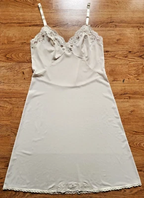 Vestido Completo Slip Marfil SEDADO PIEL SUAVE NAILON ENCAJE Talla 36"" SHADOWLINE EE. UU. Foto 1 de 4