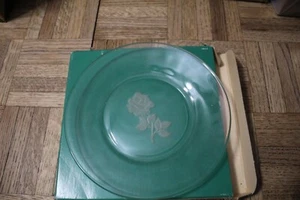 Vintage 1972 Avon Gedenkteller - Klarglas - geätzte Rose - kostenloser US-Versand - Bild 1 von 2
