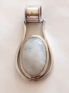MOONSTONE OVAL CABOCHON PENDANT Sterling Silver BRAND NEW - Picture 1 of 14