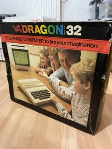 Dragon 32 Computer in Box und Joystick - Bild 1 von 17