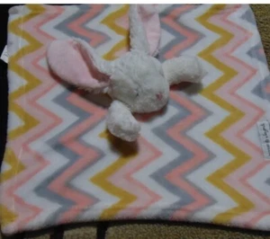 Blankets and Beyond white Bunny Baby Security Blanket Zigzag Chevron Print HTF - Picture 1 of 3
