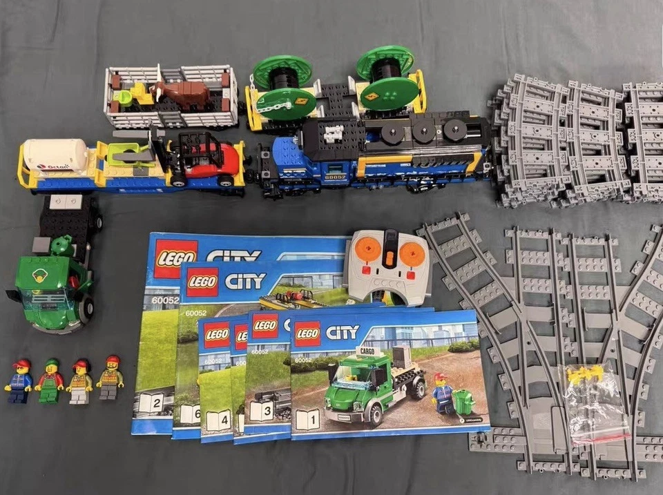 LEGO City: Cargo Train 60052 100% Complete W/Instructions - Image 1 of 4