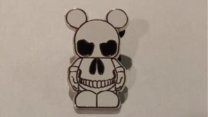 Disney Trading Pins-2011 Vinylmation Jr.#1-Skull - Picture 1 of 1
