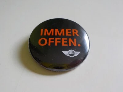 MINI Cabrio Button Anstecker Anstecknadel Badge PinWerbung IMMER OFFEN BMW black - Imagem 1 de 2