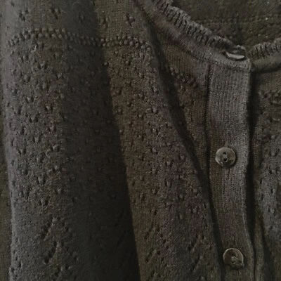 Divided by H&M Cardigan Bolero Lochmuster 36 S Strickjacke Muschelsaum Damen - Bild 1 von 4