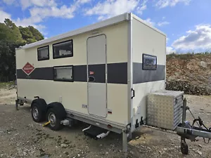 Traum-Anhänger in Top-Zustand, Sportcaravan Cube 5 - Bild 1 von 2