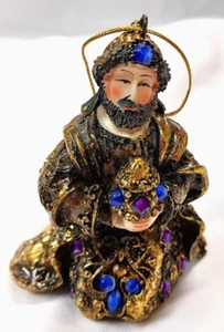 CHRISTMAS NATIVITY WISEMAN BARING GIFTS CHRISMTAS ORNAMENT WITH JEWELS GOLD VTG - Picture 1 of 10