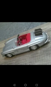 Mercedes-Benz 300 SL Roadster Touring (1957) 1:18 Bburago - Bild 1 von 12
