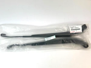 Juego de brazo limpiaparabrisas genuino Toyota Land Cruiser FZJ80 80 85211-60011 caja abierta - Imagen 1 de 4