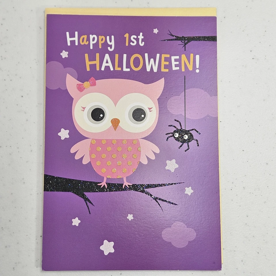 Tarjeta de Felicitación Hallmark Halloween 8x5.5" Feliz 1er Frist Bebé con Sobre Hecha en EE. UU. Foto 1 de 4