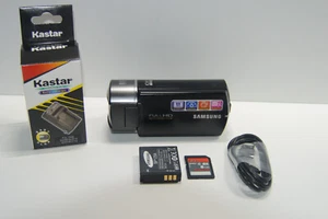 Samsung HMX-H300BN HD Camcorder Bundle w/ 8GB TETSED WORKING Bundle Accessories - Picture 1 of 6