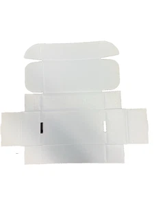 25X CARDBOARD BOXES Small EMPTY WHITE /KHAKI 6X2X3 STRONG - Picture 1 of 5