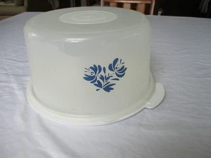 Pfaltzgraff YORKTOWNE Blue 13 1/2" Covered Cake Carrier Storage Container VGC - Picture 1 of 7