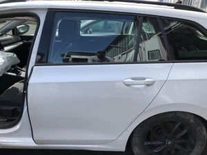 VW Golf 8 VIII CD Variant Tür hinten links Fondtür kleiner Schaden L0K1 weiss - Bild 1 von 7