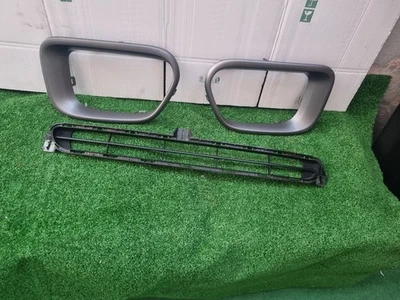 Griglia Paraurti Anteriorefiat 500 X  Piu Griglia Fanalini Antinebbia - Immagine 1 di 4