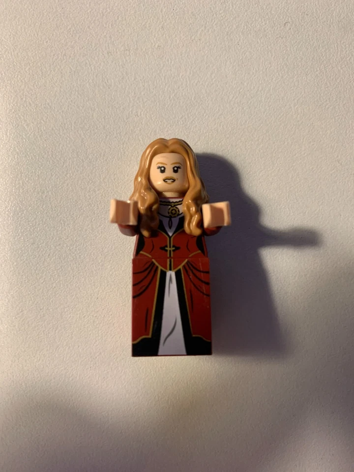 LF13-B3 Lego Pirates des Caraïbes Mini figurine Elizabeth Swann - Photo 1/1