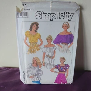 Simplicity 8081 - Top aderente Misses' in 3 lunghezze taglie S-XL non tagliato - Foto 1 di 3