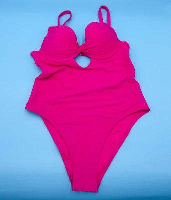 Traje de baño de una pieza trenzado con aros recorte acanalado rosa mediano de Victorias Secret Foto 1 de 4