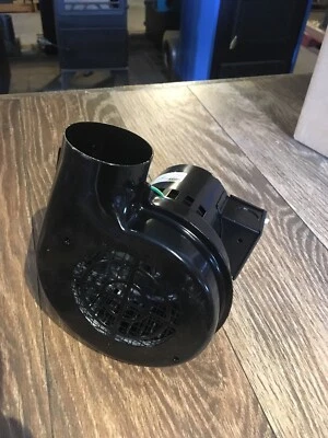 Horno de carbón Alaska modelo 140-- soplador de combustión barrena S-022AF Foto 1 de 4