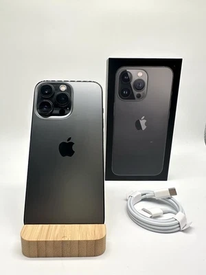 Apple iPhone 13 Pro - 128GB -Space Grau - 100% Kapazität - Sehr Gut - Bild 1 von 4