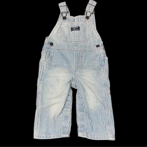 Tuta bavaglino Osh Kosh B’Gosh Vestbak ragazzo ragazza 9 mesi ingegnere ferroviario a righe - Foto 1 di 10