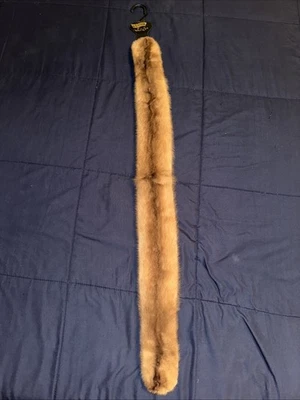 Colar de pele de vison genuíno vintage com clipes C. R. Cook Fine Furs, Peoria Illinois. - Imagem 1 de 4