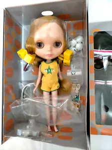 Takara Neo Blythe Courtney Tez de NIKE, 2º Aniversario Muñeca Con Bolsa - Imagen 1 de 7