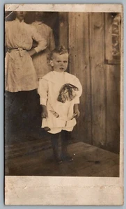 Postcard RPPC c1915s Photo of a Child Real Photo - Bild 1 von 2