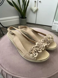 Hotter Comfort Concept Mimosa Beige Leather Wedge Heel Sandals Uk 6.5 VGC - Picture 1 of 7