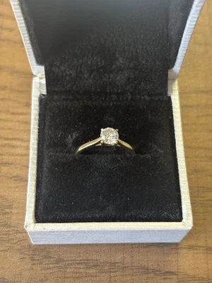 New Diamond Single Stone Engagement Ring - 18C Gold - Size I(half) - J Worn Once - Image 1 of 4