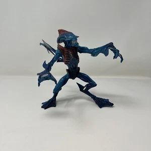 1997 KENNER--ALIEN RESURRECTION--AQUA ALIEN FIGURE (LOOK) - Picture 1 of 9