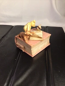DISNEY CHARPENTE WINNIE THE POOH AND FRIENDS WIND UP MUSIC BOX  - Picture 1 of 12
