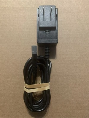 WAHL ZD018B050200 Female Port Gray Tip AC Adapter 5V 2A - Image 1 of 4