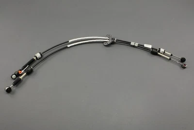 Genuine Volvo C30 2007-13 manual gearshift cables 31325655 - Image 1 of 4