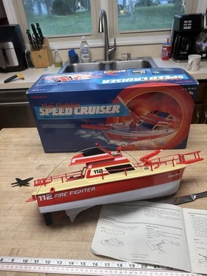 Radio Shack Vintage RC Fire-Fighting Speed Cruiser Radio Controlled Boat 60-4072 - Image 1 of 4