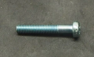YAMAHA NOS SCREW, PAN HEAD  92501-06035 - Picture 1 of 3