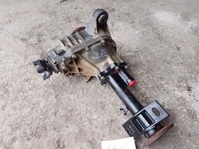 1995-1997 Chevrolet Chevy Tahoe Front Axle Differential Carrier 3.73 Ratio OEM - Image 1 of 4