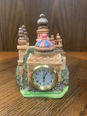 Muy BONITO NIKKO QUARTZ Miniatura Castillo Escritorio Estante Reloj Foto 1 de 4