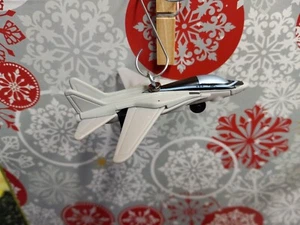 TOP GUN MAVERICK NAVY FIGHTER JET CHRISTMAS ORNAMENT ADORNO - Picture 1 of 3