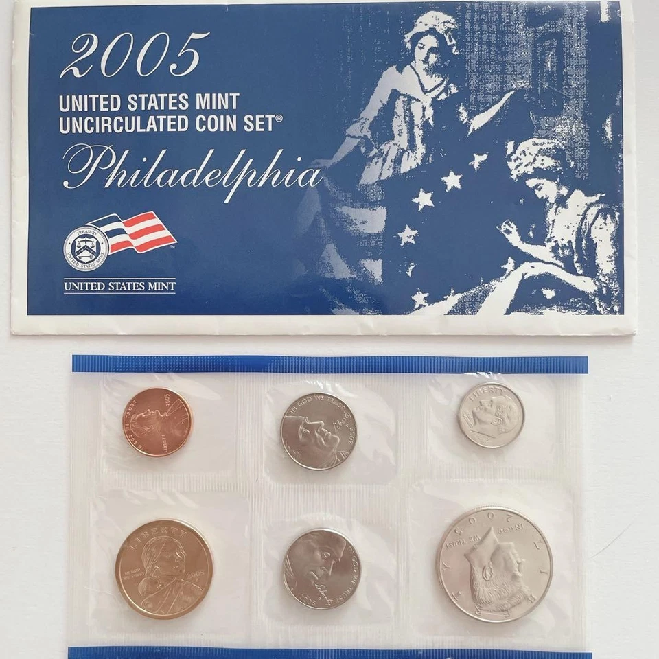 United States Mint 2005 Uncirculated Coin Set Made in US - Image 1 of 4