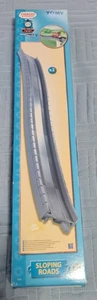 Tomy Thomas & Friends Sloping Roads X2 Nuevo - Imagen 1 de 2