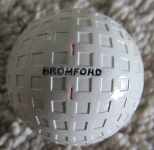 VINTAGE UNUSED MESH GOLF BALL-THE BROMFORD BRITAIN - Picture 1 of 6