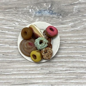 Edibaubles Brosche Donuts Danish Teller Vintage Puppenhaus Miniatur Skulski - Bild 1 von 3
