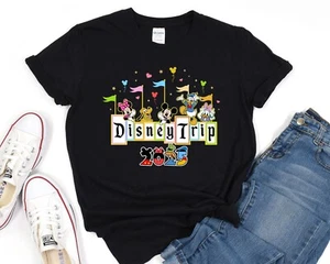 Disney Trip 2025 Shirt, Mickey and Friends Shirt, Disney Kleidung, Geschenk für Sie - Bild 1 von 9
