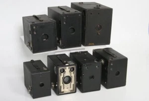 Sieben antike Kameras - Boxkamera Sammlung - Kodak, Ray, Ansco - Bild 1 von 1